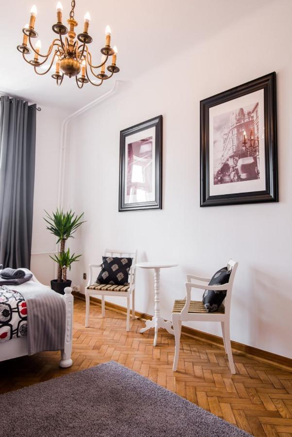 Halby Luxury Rooms Chmielna 73B Варшава Екстер'єр фото