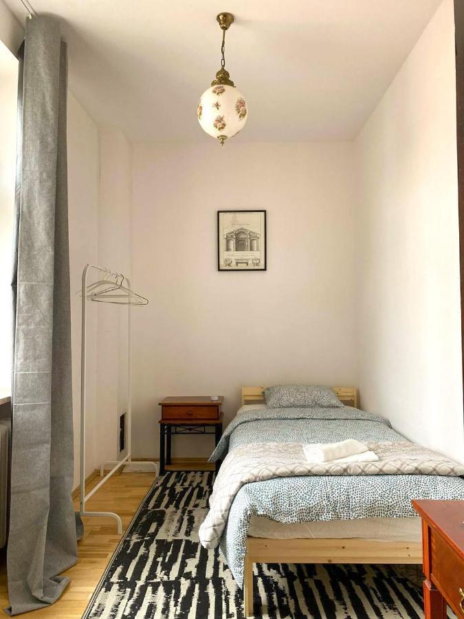 Halby Luxury Rooms Chmielna 73B Варшава Екстер'єр фото