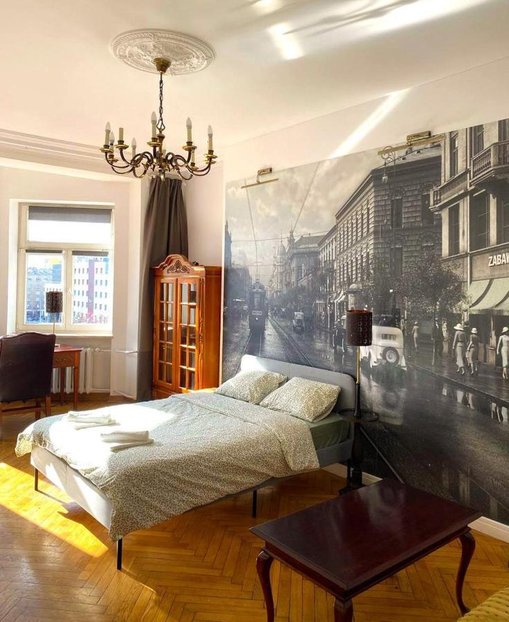 Halby Luxury Rooms Chmielna 73B Варшава Екстер'єр фото