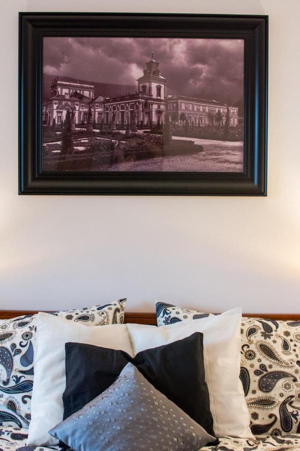 Halby Luxury Rooms Chmielna 73B Варшава Екстер'єр фото